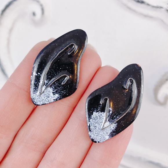 Vintage 1940s-1950s Copper, Black Enamel Screw Back Earrings, Modernist Abstract - Picture 2 of 5